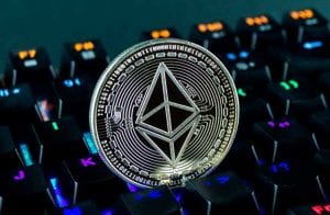 Binance paralisa saques de Ethereum após problema na blockchain