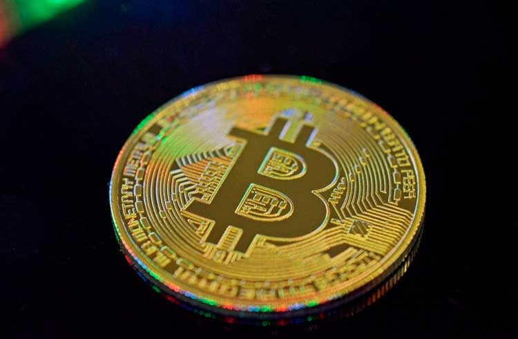 Bitcoin bate novo recorde no Brasil e pode chegar a R$ 110 mil