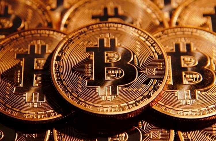 Bitcoin dispara 8% e busca os R$ 100 mil