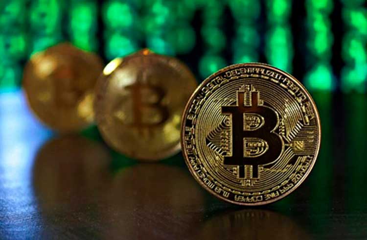 Bitcoin inicia a semana em queda voltando aos R$ 77.000