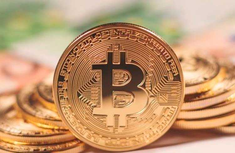 Empresário alerta: bancos que não aderirem ao Bitcoin vão virar poeira