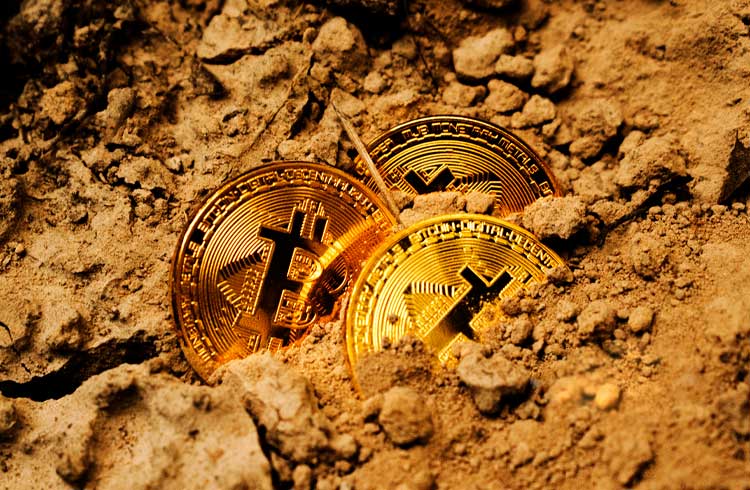 Mineradoras de Bitcoin na China fecham por falta de dinheiro