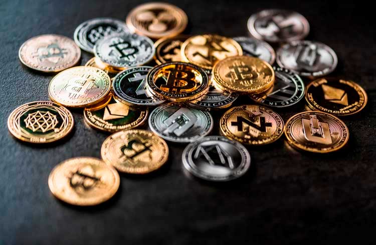 Analista indica 8 criptomoedas que valorizarão em 2021