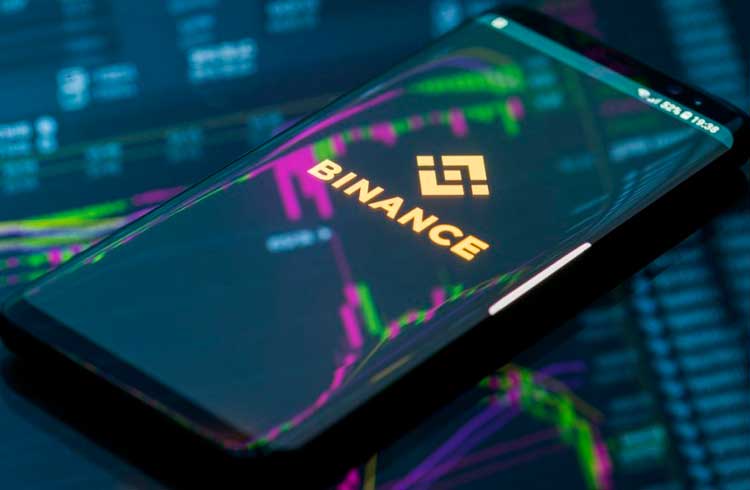 Binance anuncia manutenção de última hora e usuários se revoltam