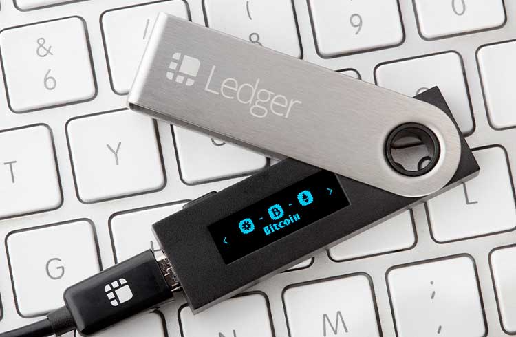 Hacker vaza dados de clientes da Ledger; brasileiros foram afetados