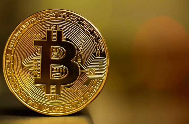 Investidor paga R$ 425 mil para mover R$ 5,75 em Bitcoin