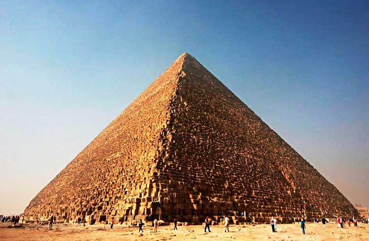 O que são e como identificar pirâmides financeiras?