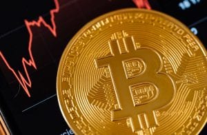 Analista afirma: apertem os cintos, a correção do Bitcoin não acabou