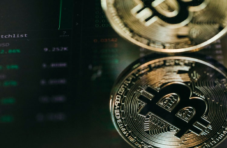 Bitcoin se recupera e retoma os R$ 167.000; Ethereum dispara 10%