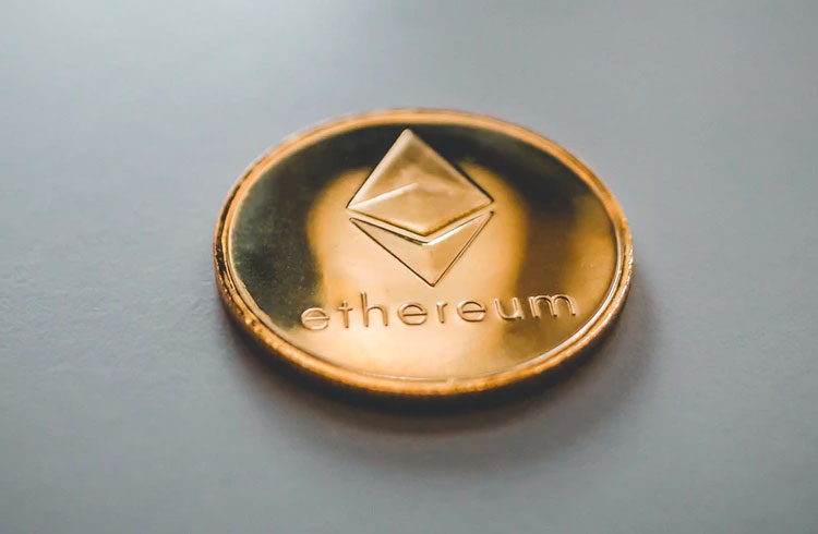 Padrão do Ethereum indica preço em R$ 7.800, diz analista