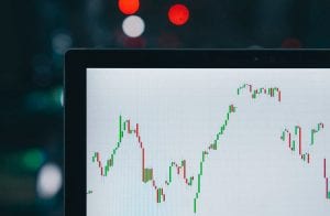 2 criptomoedas chamam atenção de famoso trader
