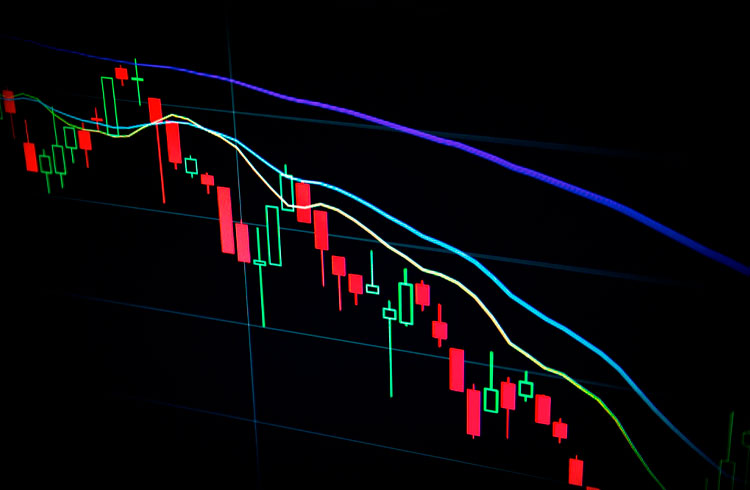 8 criptomoedas que podem explodir em março, recomenda analista