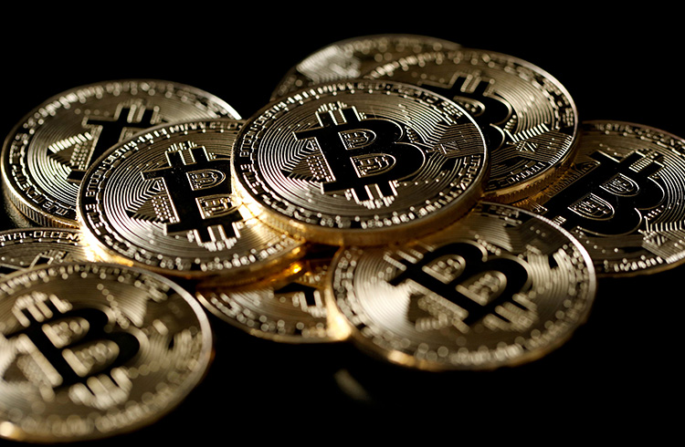 Bitcoin valoriza 18% e fica perto dos R$ 250.000; BNB valoriza 30%