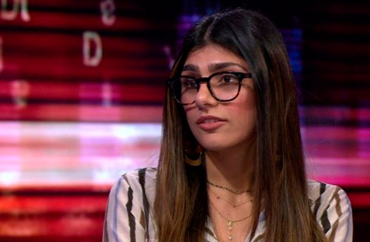 Mia Khalifa se prepara para alta, mas Dogecoin cai 26% em seguida