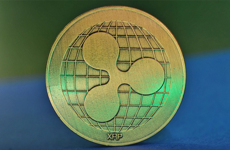 Bitcoin de volta aos R$ 300.000; XRP salta quase 11%