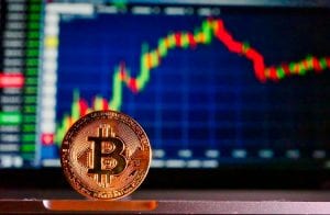 Coluna do TradingView: Bitcoin lidera retomada valorizando 15%