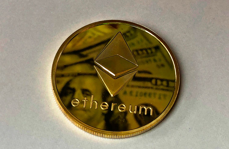 Ethereum pode chegar a US$ 2 mil em breve, afirma analista