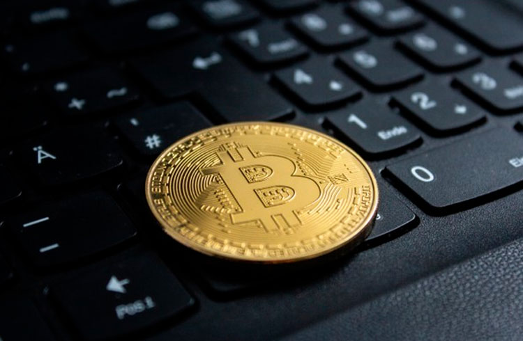 Bitcoin faz recuperação massiva e criptomoedas acumulam altas