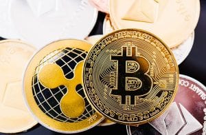 XRP dispara 22% e Bitcoin segue se recuperando nesta terça-feira