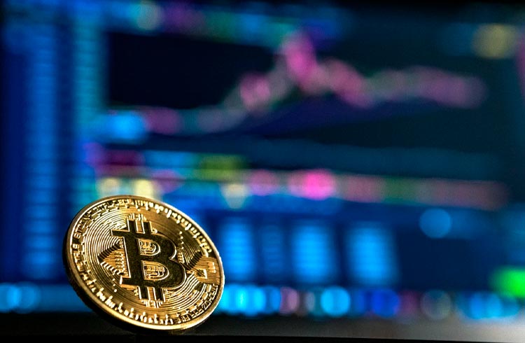 Bitcoin e demais criptomoedas despencam nesta segunda-feira