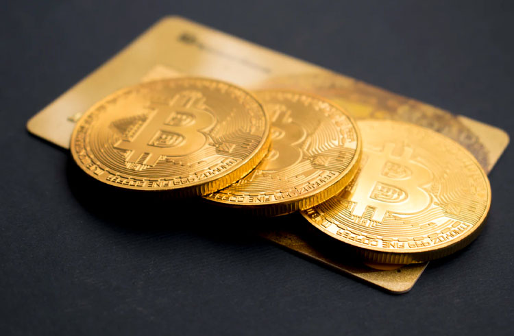 eBay pode aceitar Bitcoin como pagamento, diz CEO da empresa