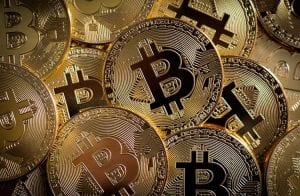Empresa de tecnologia revela investimento de R$ 2,6 milhões em Bitcoin