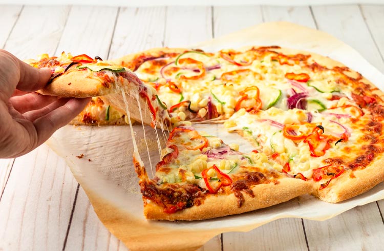 Foxbit dará R$ 20 em Bitcoin durante o Pizza Day neste sábado