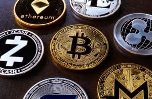 Netflix aborda golpes com Bitcoin e criptomoedas em nova minissérie