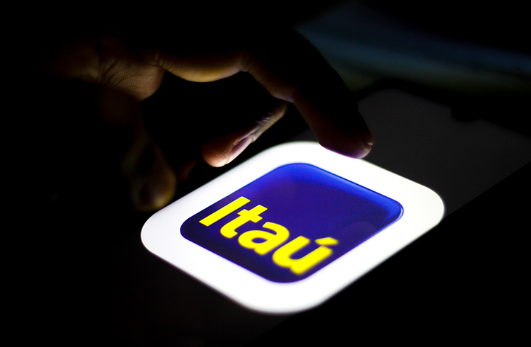 Itaú lança investimentos em Coinbase e MicroStrategy no seu app