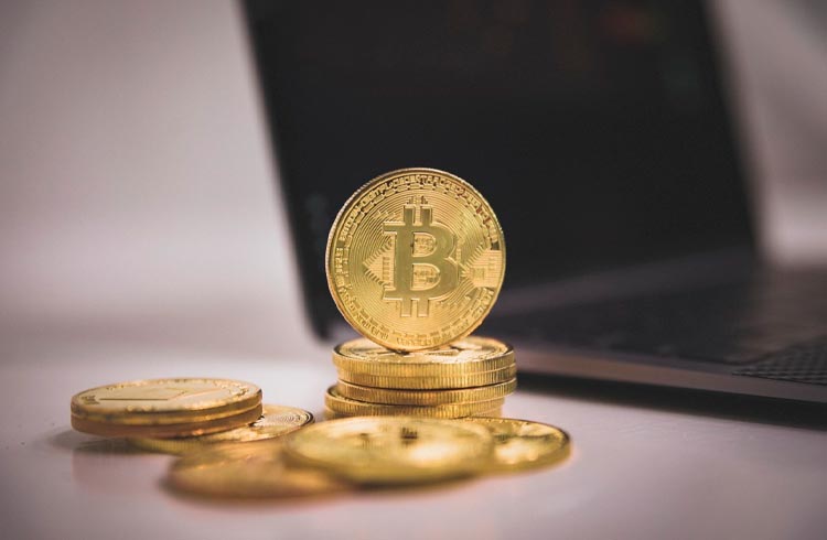 Mesmo com queda do Bitcoin, busca por fundos aumenta