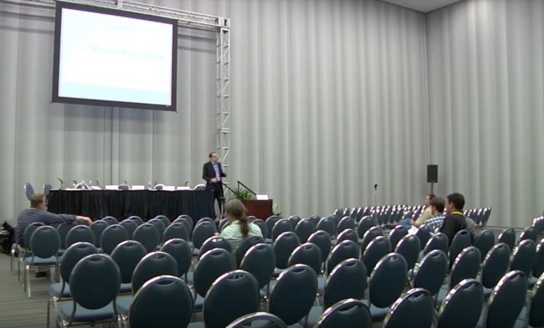 Palestra de um cone para... cinco pessoas.