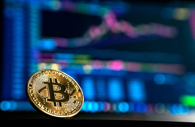 Bitcoin exibe maior valorização entre todos os investimentos no Brasil em julho