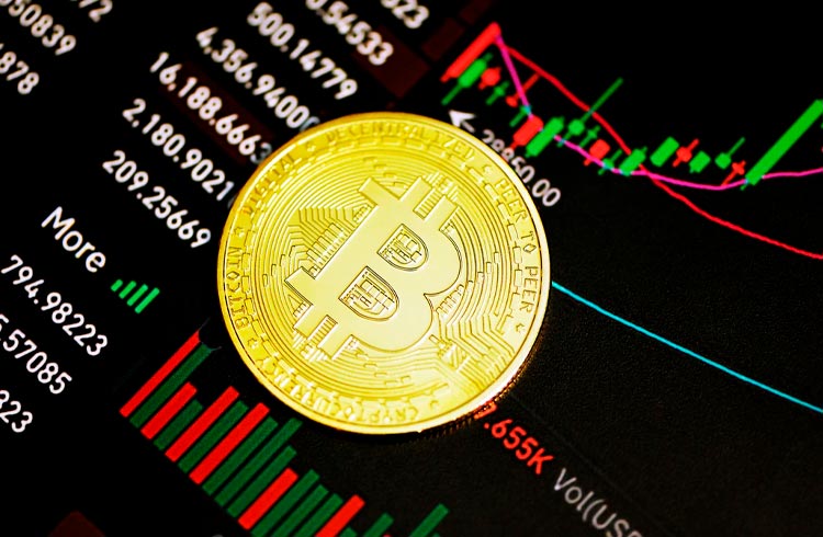 Bitcoin segue forte nos US$ 45.000, mas demais criptomoedas disparam