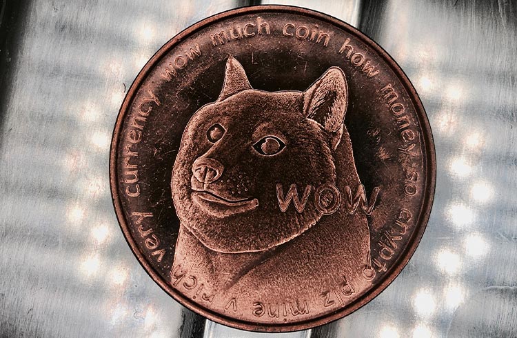 Dogecoin explode em adoção e preço a US$ 1 não é descartado por especialista 