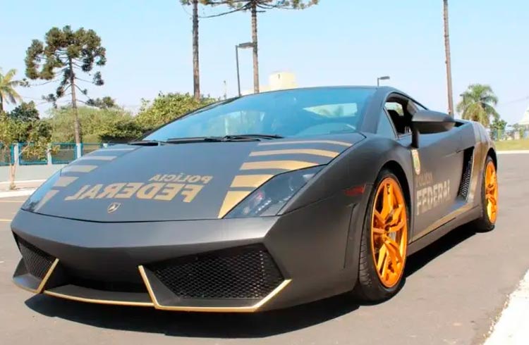 PF vai usar Lamborghini do "Rei do Bitcoin" avaliada em R$ 800 mil