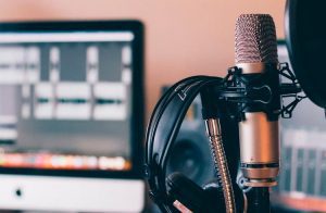 Bitcast: Promoção de scam por celebridades é tema de podcast cripto