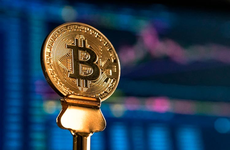 Bitcoin pode valorizar 250% após novo fechamento semanal, diz analista