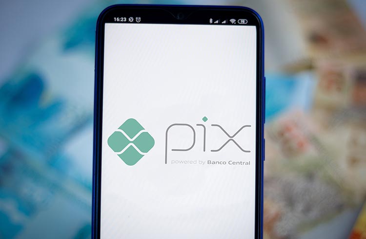 Pesquisa revela que quase 70% dos brasileiros querem usar Pix como meio de pagamento no dia a dia