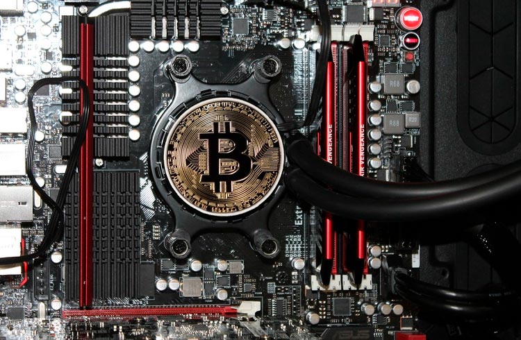 Mineração de Bitcoin rende US$ 40 milhões por dia para mineradores