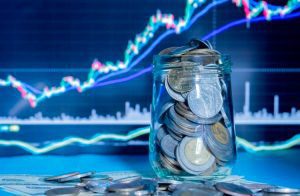 Brasileiros investem mais em criptomoedas do que em ações, revela pesquisa