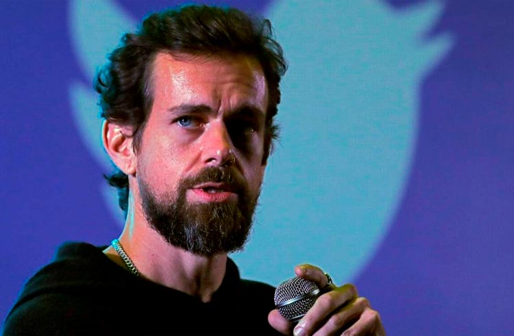 CEO do Twitter, Jack Dorsey, renuncia ao cargo após críticas e pressão