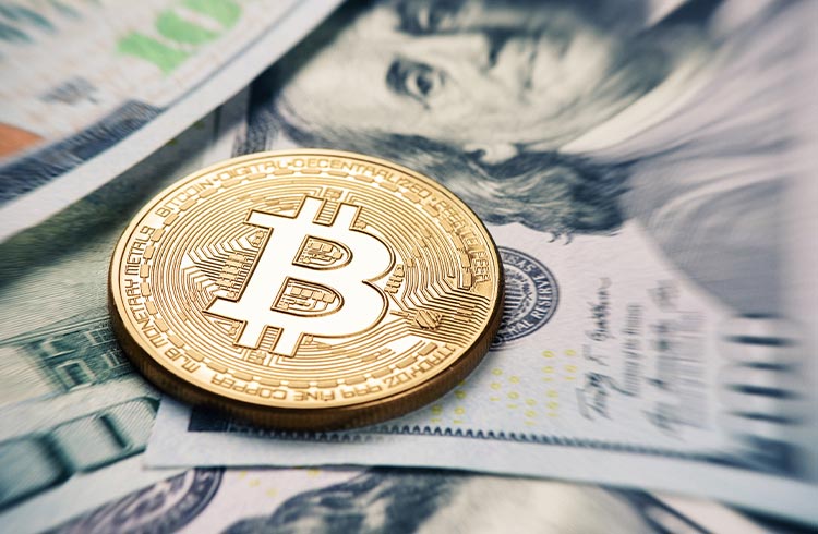 Alta dos juros nos EUA pode impulsionar valorização do Bitcoin, diz analista