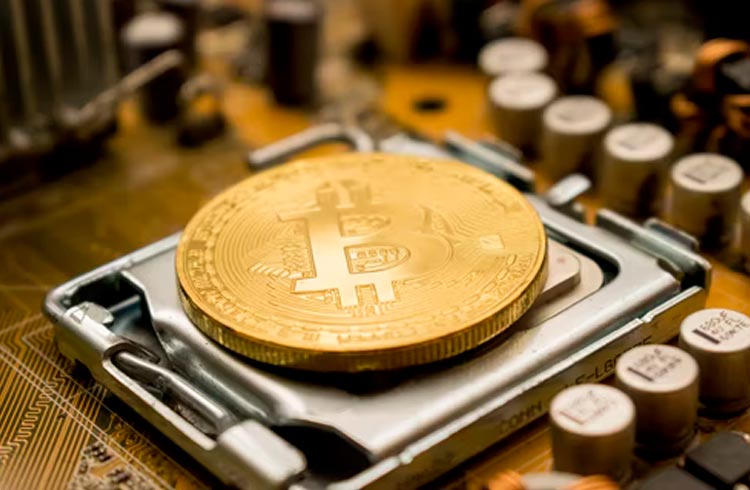 Hash rate do Bitcoin cresce 170% e retoma níveis de antes da proibição da China