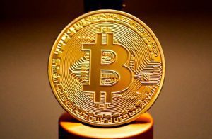Perto de fechar o ano, Bitcoin mostra rentabilidade de 71%