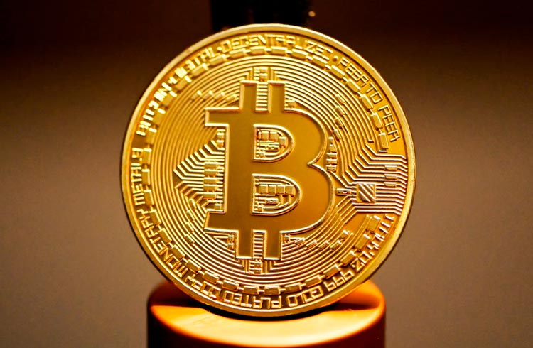 Perto de fechar o ano, Bitcoin mostra rentabilidade de 71%