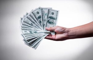 CBDC: Fed inicia debate sobre emissão do dólar digital em novo relatório