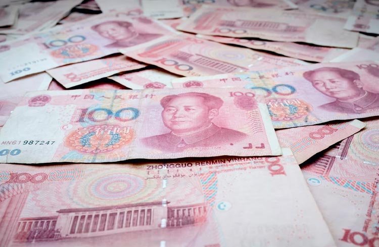 China começa a testar yuan digital com estrangeiros