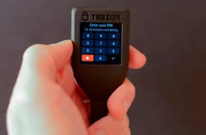 Engenheiro consegue recuperar R$ 10 milhões em criptomoedas de uma carteira Trezor