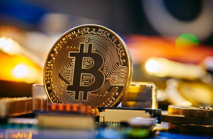 Hash rate do Bitcoin deve dobrar em 2022, afirma Blockware