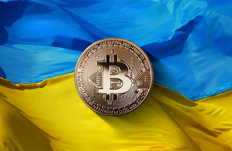 Investidor doa 80 Bitcoins para Ucrânia comprar armas para combater a Rússia